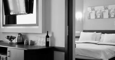 M�jus 1. (min. 2 �j)