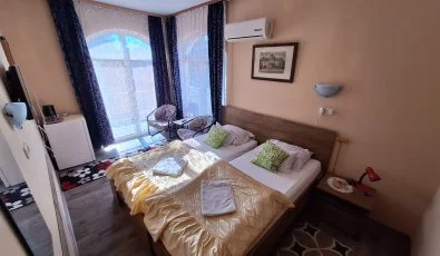 Lag�na Panzi� Sz�nt�d