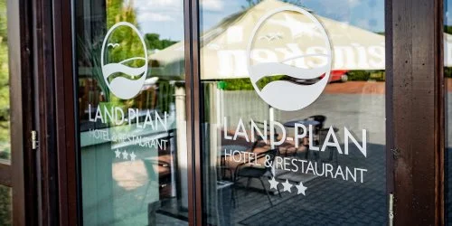 Land-Plan Hotel & Restaurant Töltéstava