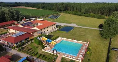 Augusztus 20. (min. 2 �j)