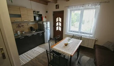 Lilla Apartmanh�zak Szilv�sv�rad