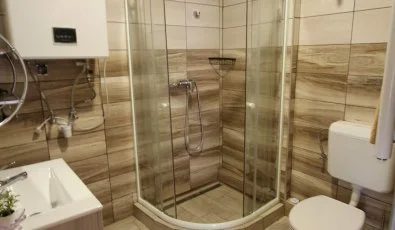Lilla Apartmanh�zak Szilv�sv�rad