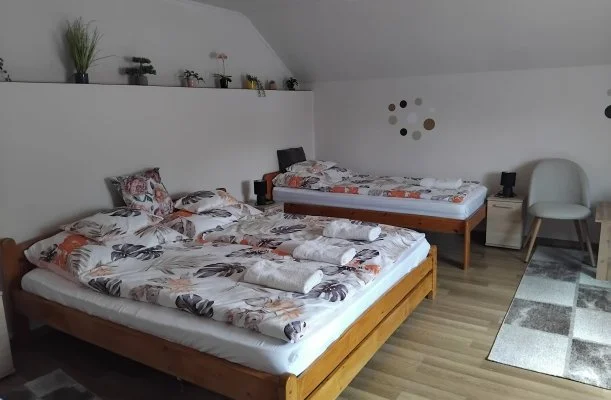 Lilla Apartmanh�zak Szilv�sv�rad