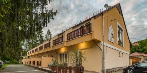 Lipicai Hotel Szilv�sv�rad