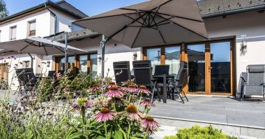 Május 1. (min. 2 éj)