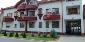 Major Panzi� & �tterem - Napi �rak reggelis ell�t�ssal