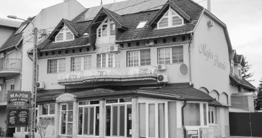 szi sznet (min. 2 j)