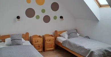 Október 23. (min. 2 éj)