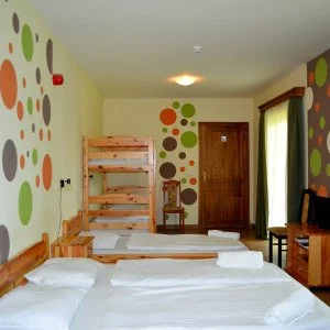 Malomkert Hotel Nagybörzsöny - Május 1. (min. 2 éj)