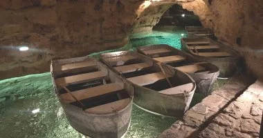 Extra lmny csomag, Tapolcai tavasbarlang s Folly Arbortum belpjeggyel (min. 2 j)