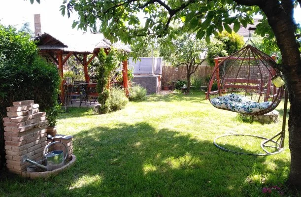 Margar�ta Panzi� S�rospatak