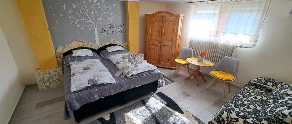 Margar�ta Panzi� S�rospatak