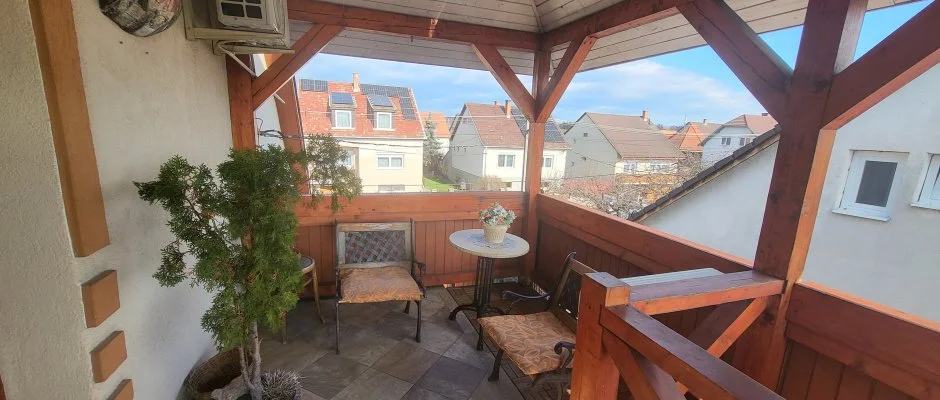 Margar�ta Panzi� S�rospatak