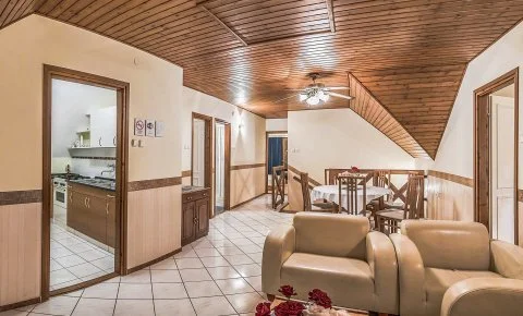 Mária Apartmanok Zalakaros - Május 1.