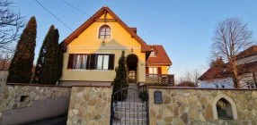 M�rk�i Vend�gh�z - kapu a Bakonyra - Napi �rak