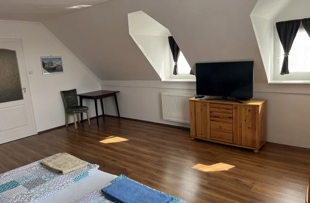 M�rk�i Vend�gh�z - kapu a Bakonyra M�rk�