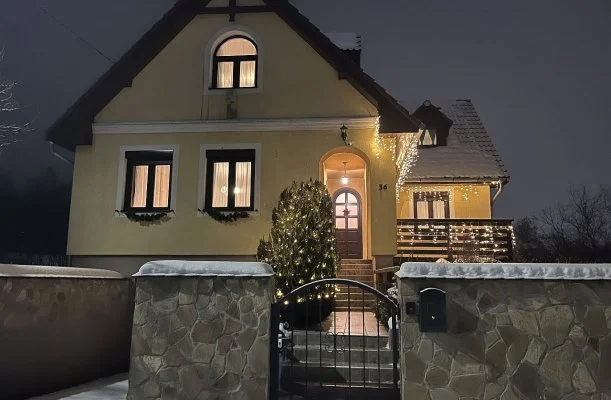 M�rk�i Vend�gh�z - kapu a Bakonyra M�rk�