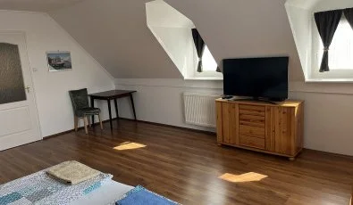 M�rk�i Vend�gh�z - kapu a Bakonyra M�rk�