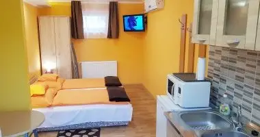 M�jus 1. (min. 2 �j)