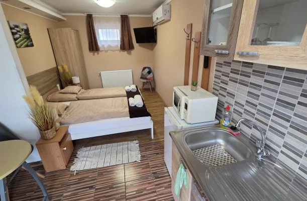 Mary Apartman Hajd�szoboszl�