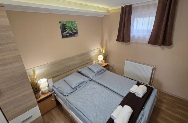 Mary Apartman Hajd�szoboszl�