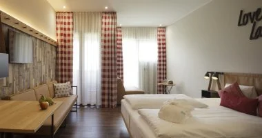 Augusztus 20. - teljes el�refizet�ssel (min. 2 �j)