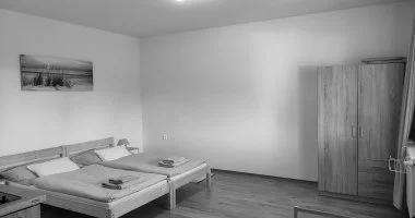 Október 23. (min. 2 éj)