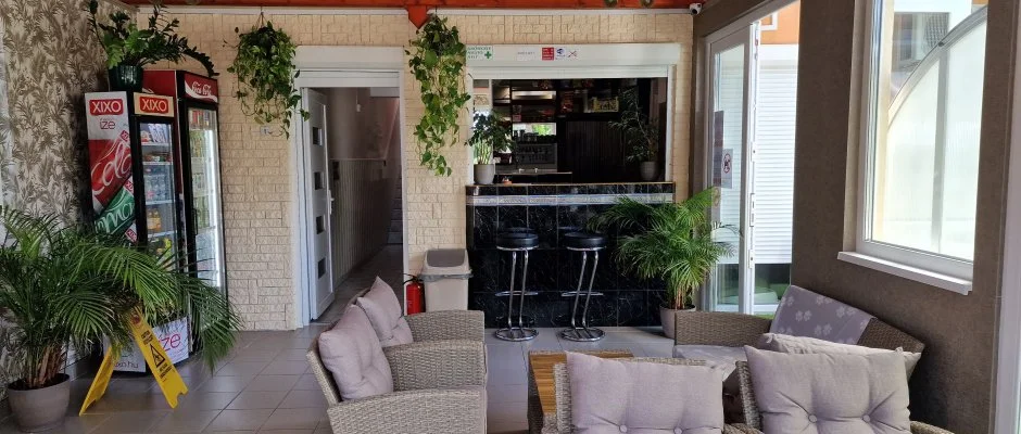 Napsug�r Apartmanh�z Si�fok