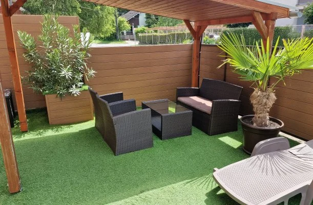 Napsug�r Apartmanh�z Si�fok