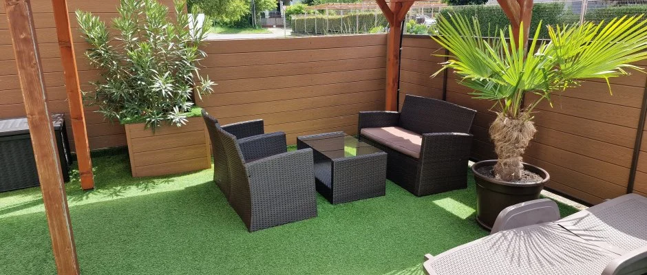 Napsug�r Apartmanh�z Si�fok