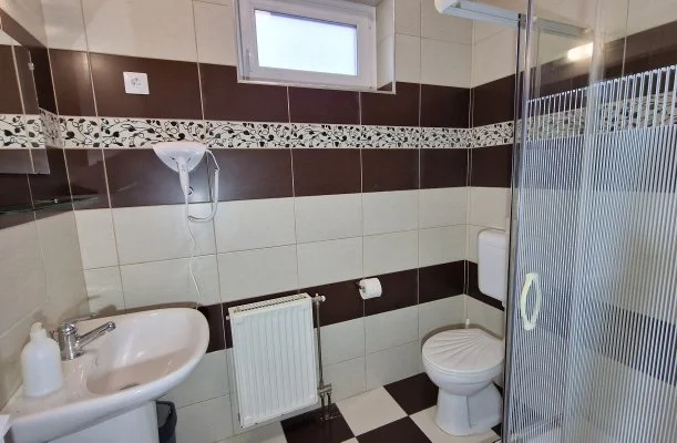 Napsug�r Apartmanh�z Si�fok