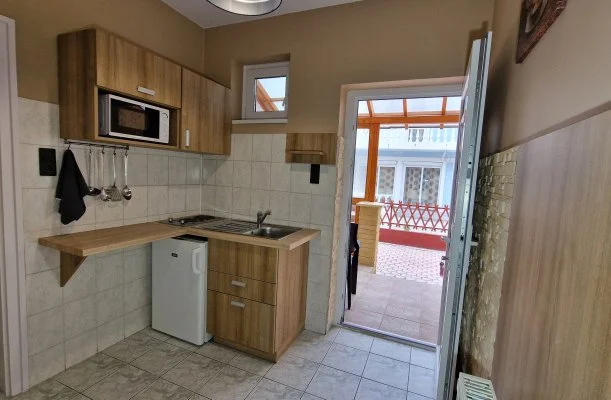 Napsug�r Apartmanh�z Si�fok