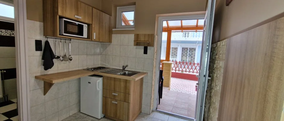 Napsug�r Apartmanh�z Si�fok