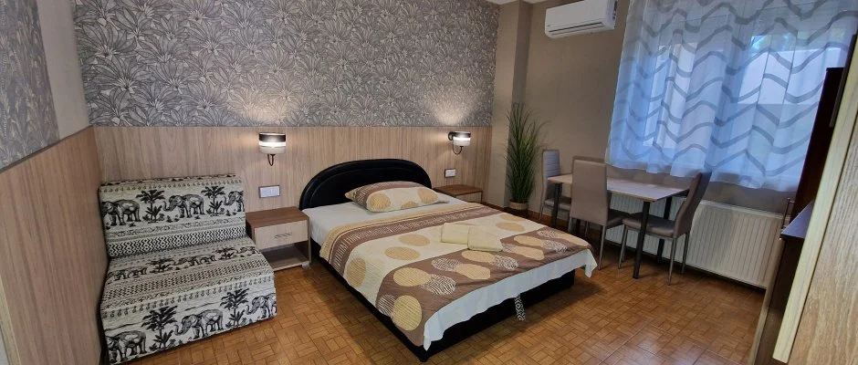 Napsug�r Apartmanh�z Si�fok