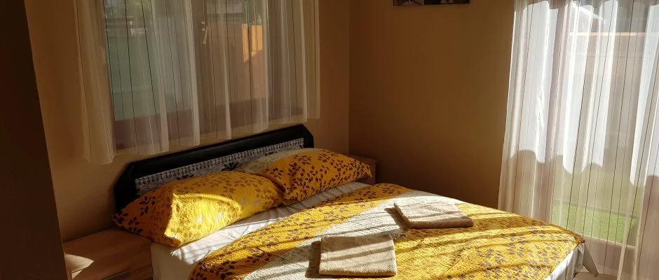 Napsug�r Apartmanh�z Si�fok