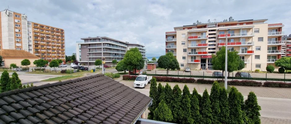 Napsug�r Apartmanh�z Si�fok