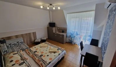 Napsug�r Apartmanh�z Si�fok