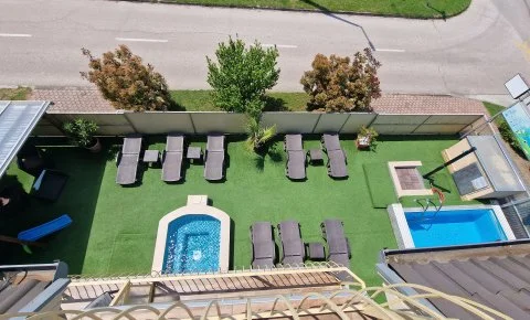 Napsugár Apartmanház Siófok - Augusztus 20.