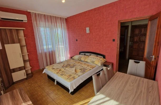 Napsug�r Apartmanh�z Si�fok