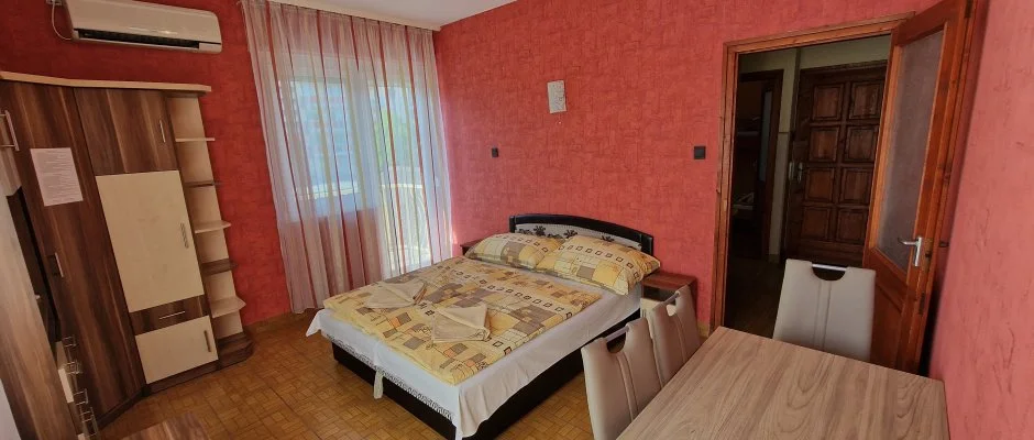 Napsug�r Apartmanh�z Si�fok