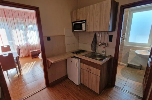 Napsug�r Apartmanh�z Si�fok