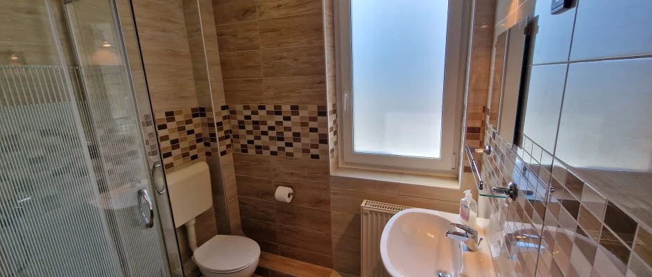 Napsug�r Apartmanh�z Si�fok