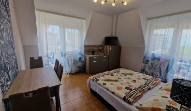 Napsug�r Apartmanh�z Si�fok