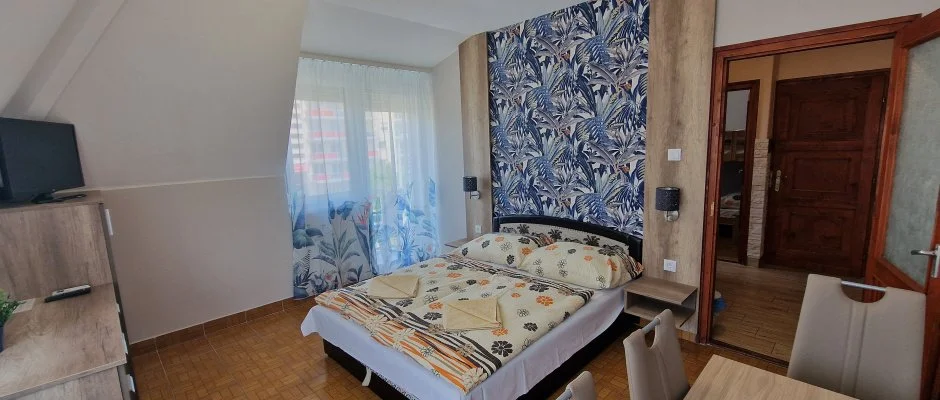 Napsug�r Apartmanh�z Si�fok