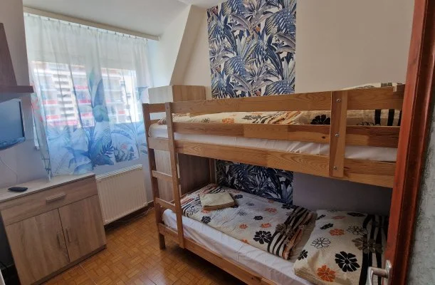 Napsug�r Apartmanh�z Si�fok