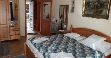 M�jus 1. (min. 2 �j)