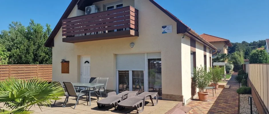 Napsug�r Villa A Si�fok