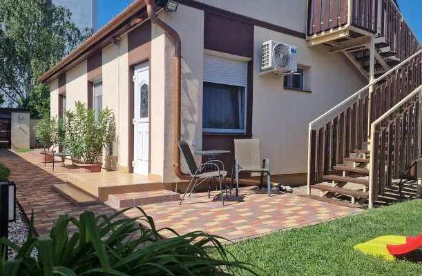 Napsug�r Villa A Si�fok