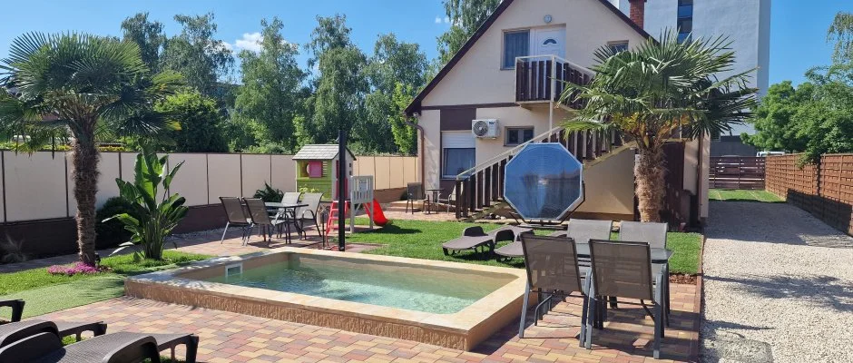 Napsug�r Villa A Si�fok