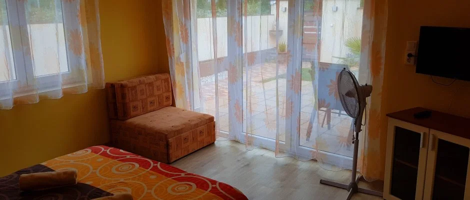 Napsug�r Villa A Si�fok